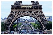 День 3 - Париж – Лувр – Фрагонар – ріка Сена – Ейфелева вежа – Дефанс – Нотр-Дам де парі (Собор Паризької Богоматері) – Монмартр